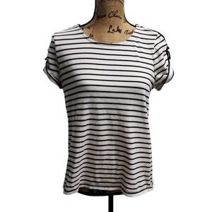 Chico's T-Shirt with Sleeve Detail Short Sleeve Top‎ Size 1